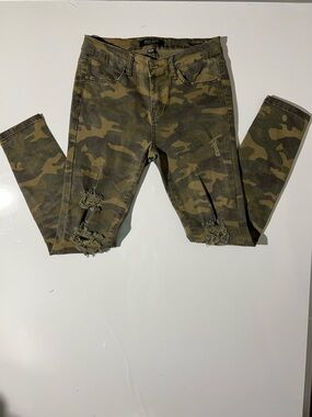 Judy Blue Olive Camo Distressed Skinny Jeans